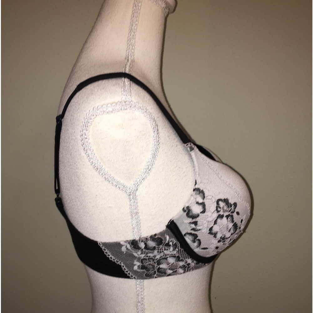 Victoria’s Secret Body By Victoria Perfect Shape Bra - Picture 3 of 10